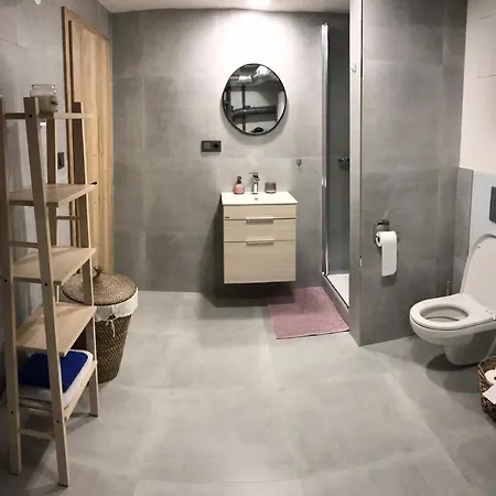 Soukromý S Kuchyní A Koupelnou V řadovce Habitación en casa particular *