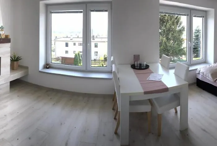 Soukromy S Kuchyni A Koupelnou V Radovce *